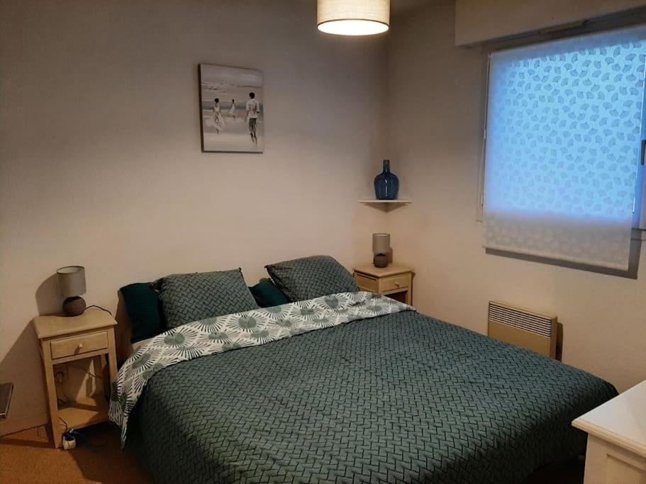 Hyper Centre De Sarzeau, Grand Appartement Au Calme Avec Jardinet Eksteriør bilde